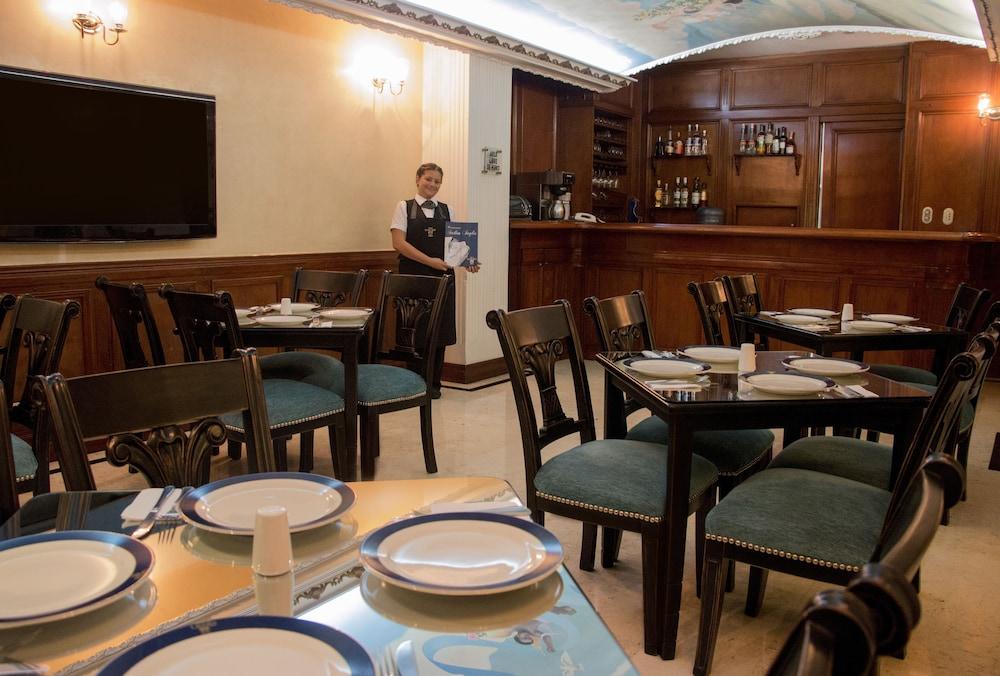 Castilla Real Hotel 4*